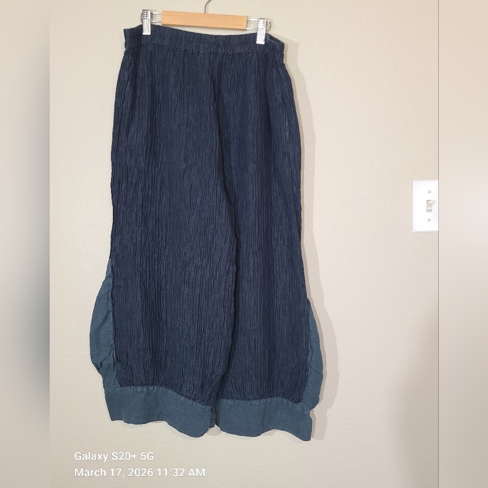 Dark Blue Crinkled Skirt with Pockets - Picture 3 of 8